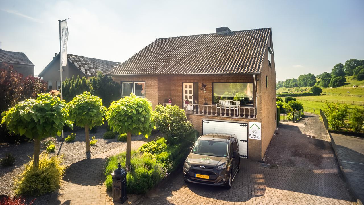 Panorama Sousberg B&B En Appartementen Schin op Geul Exterior photo